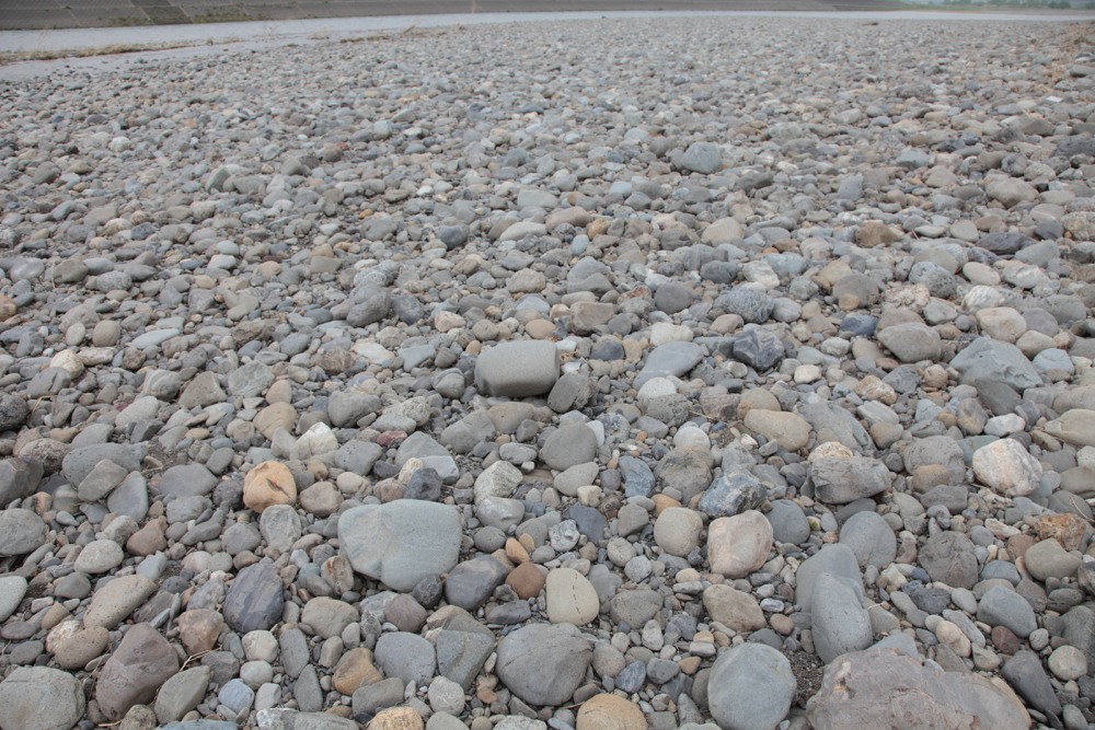 多摩川 河原の石
